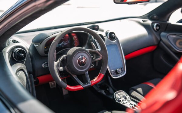 McLaren 570S - Image 2