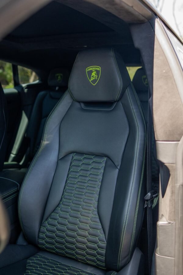 Lamborghini Urus - Image 6