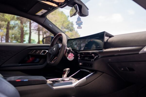 BMW M2 - Image 2