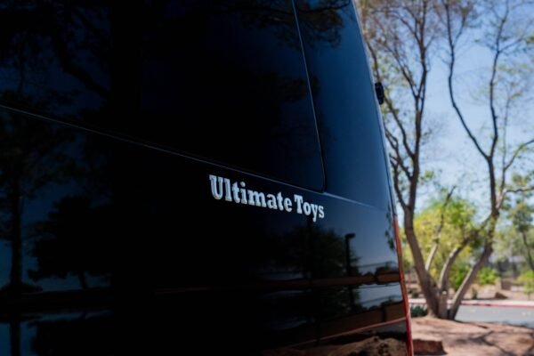 Mercedes Sprinter Ultimate Toys - Image 24