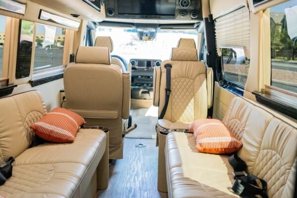 Mercedes Sprinter Ultimate Toys - Image 11